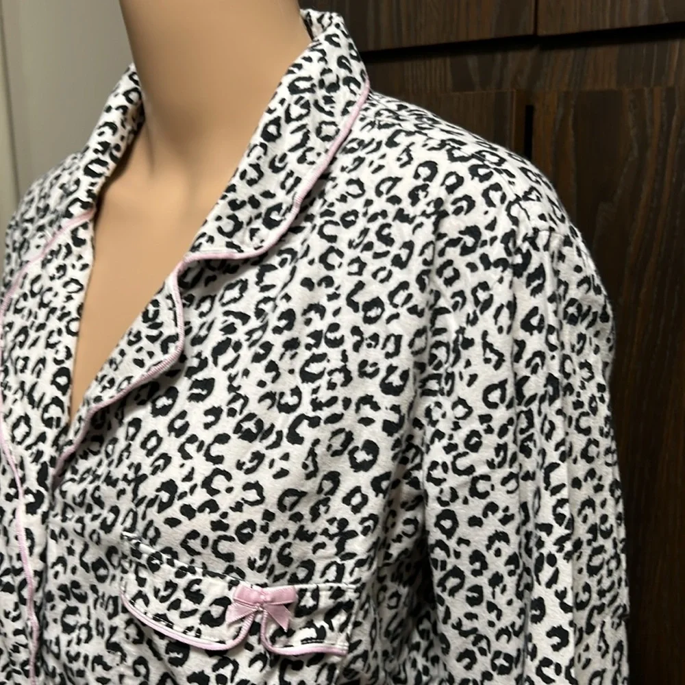 Victoria’s Secret Leopard Gown/Robe with Drawstring, Pink Accents, Cotton, Large - Picture 2 of 12